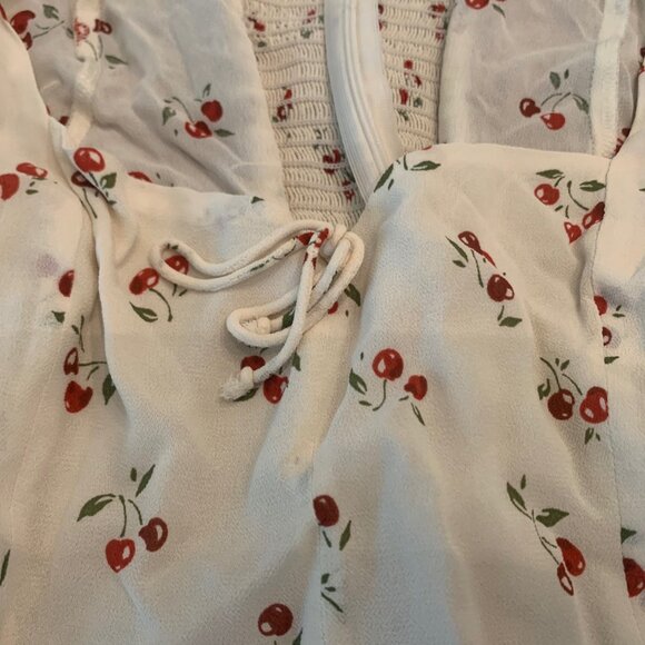 Chase Cherry Print Sweetheart Crepe Top in Cherry Pit, size 6 - Picture 6 of 11